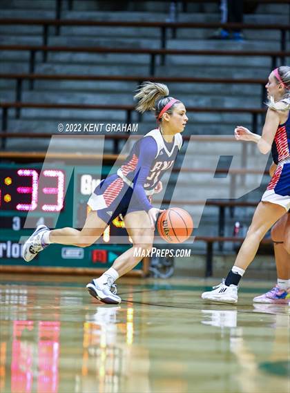 Thumbnail 2 in Mishawaka Marian vs Bedford (North Lawrence Hall of Fame Classic) photogallery.