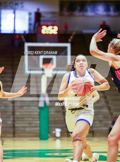 Thumbnail 3 in Mishawaka Marian vs Bedford (North Lawrence Hall of Fame Classic) photogallery.