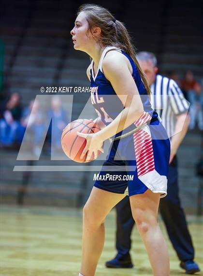 Thumbnail 2 in Mishawaka Marian vs Bedford (North Lawrence Hall of Fame Classic) photogallery.