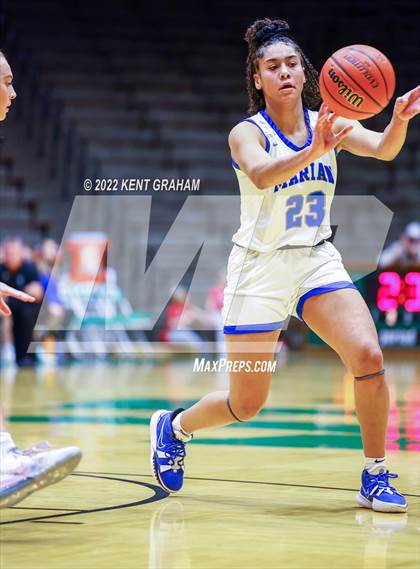 Thumbnail 2 in Mishawaka Marian vs Bedford (North Lawrence Hall of Fame Classic) photogallery.