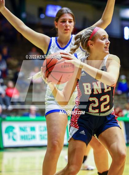 Thumbnail 3 in Mishawaka Marian vs Bedford (North Lawrence Hall of Fame Classic) photogallery.