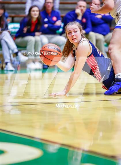 Thumbnail 3 in Mishawaka Marian vs Bedford (North Lawrence Hall of Fame Classic) photogallery.