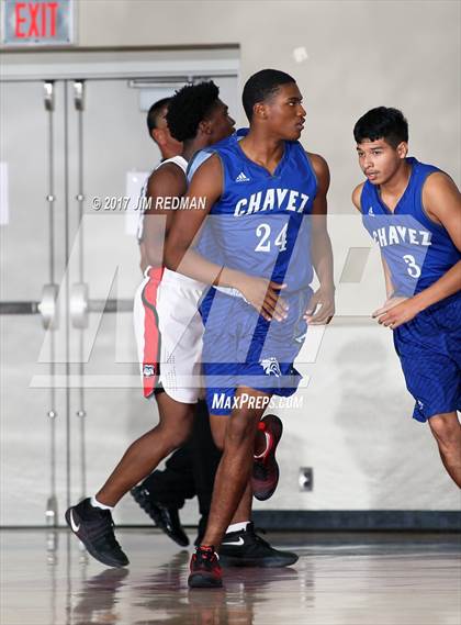 Thumbnail 1 in Fort Bend Austin vs. Chavez (McDonald's Texas Invitational) photogallery.