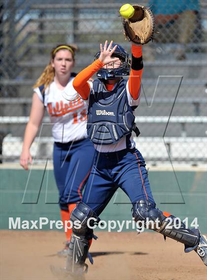 Thumbnail 1 in Cosumnes Oaks vs. El Camino (Victory Pre-Season T.O.C.) photogallery.