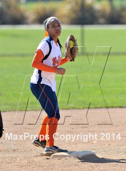 Thumbnail 1 in Cosumnes Oaks vs. El Camino (Victory Pre-Season T.O.C.) photogallery.