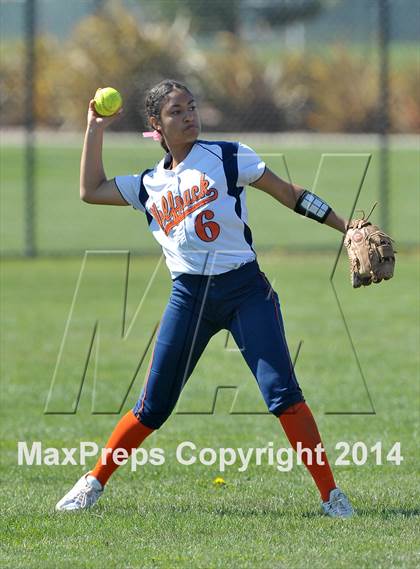 Thumbnail 3 in Cosumnes Oaks vs. El Camino (Victory Pre-Season T.O.C.) photogallery.