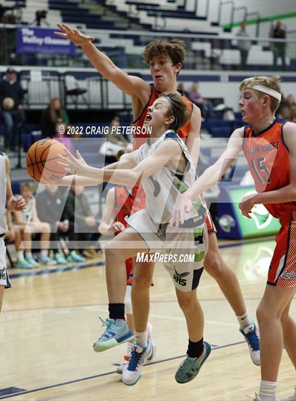 Thumbnail 3 in Mountain Crest @ Ridgeline (Sophomore) photogallery.