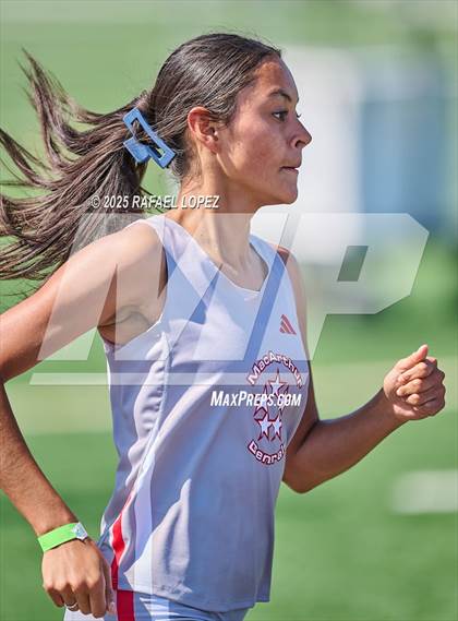 Thumbnail 1 in UIL 6A Track & Field Area 13&14 (800M) photogallery.