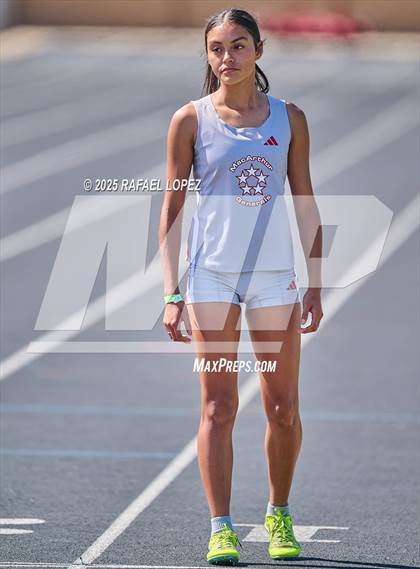Thumbnail 1 in UIL 6A Track & Field Area 13&14 (800M) photogallery.