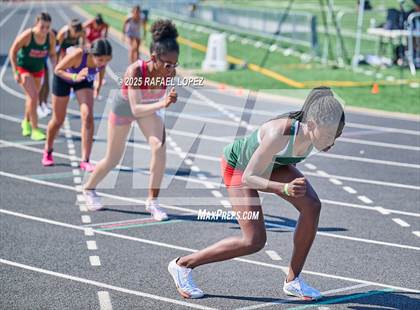 Thumbnail 2 in UIL 6A Track & Field Area 13&14 (800M) photogallery.