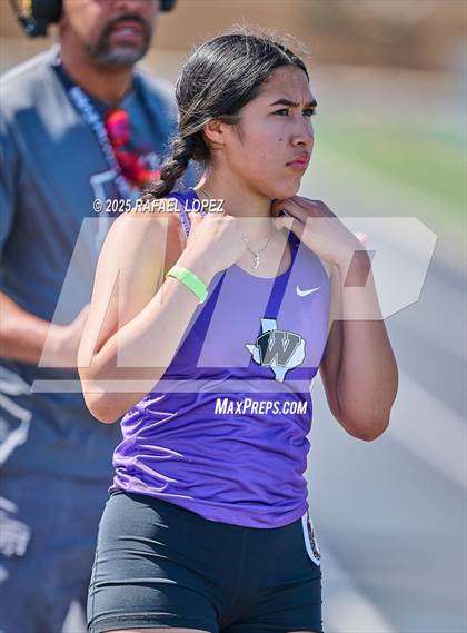 Thumbnail 1 in UIL 6A Track & Field Area 13&14 (800M) photogallery.