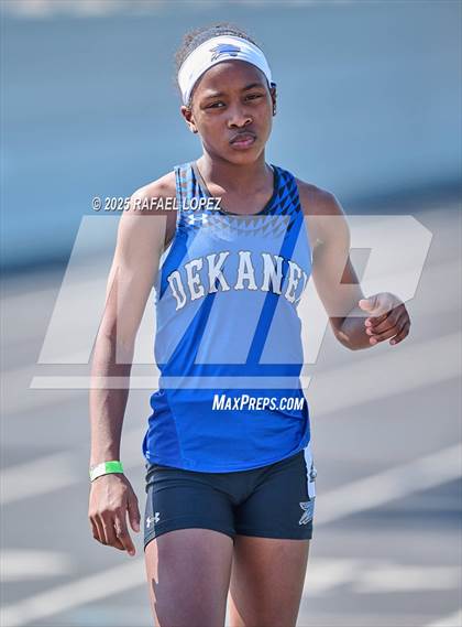 Thumbnail 2 in UIL 6A Track & Field Area 13&14 (800M) photogallery.