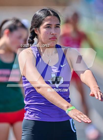 Thumbnail 1 in UIL 6A Track & Field Area 13&14 (800M) photogallery.