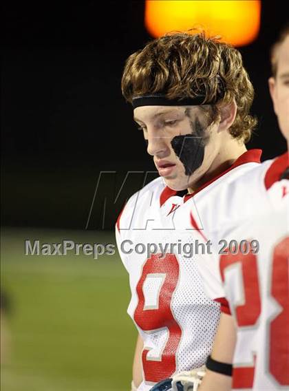 Thumbnail 2 in Van vs. Ford (Texas Bi-District Playoffs) photogallery.