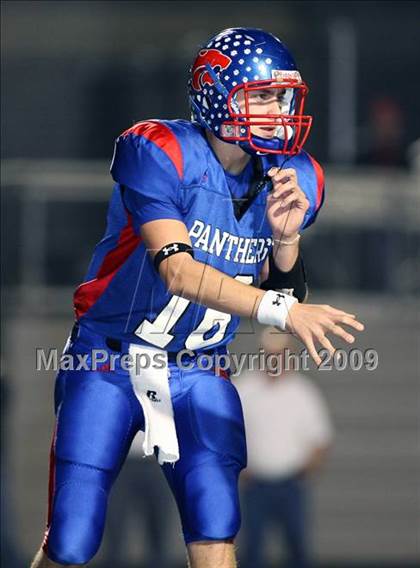 Thumbnail 1 in Van vs. Ford (Texas Bi-District Playoffs) photogallery.