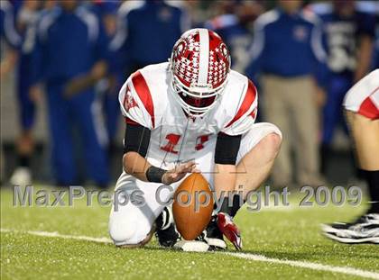 Thumbnail 3 in Van vs. Ford (Texas Bi-District Playoffs) photogallery.