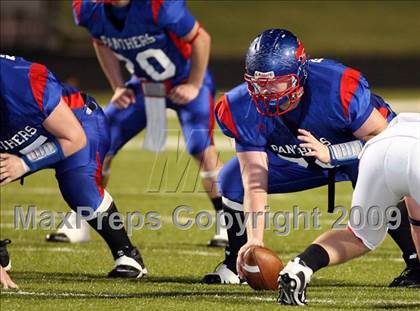 Thumbnail 2 in Van vs. Ford (Texas Bi-District Playoffs) photogallery.