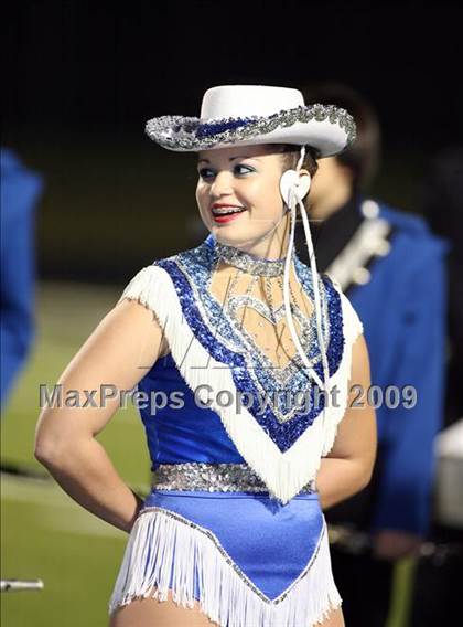 Thumbnail 2 in Van vs. Ford (Texas Bi-District Playoffs) photogallery.