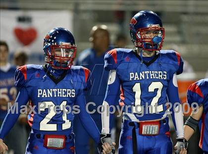 Thumbnail 1 in Van vs. Ford (Texas Bi-District Playoffs) photogallery.