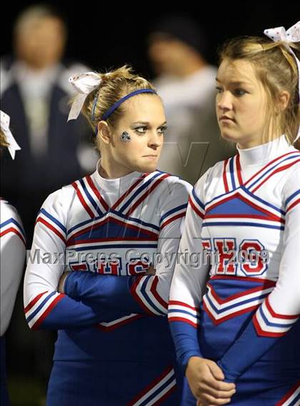 Thumbnail 3 in Van vs. Ford (Texas Bi-District Playoffs) photogallery.