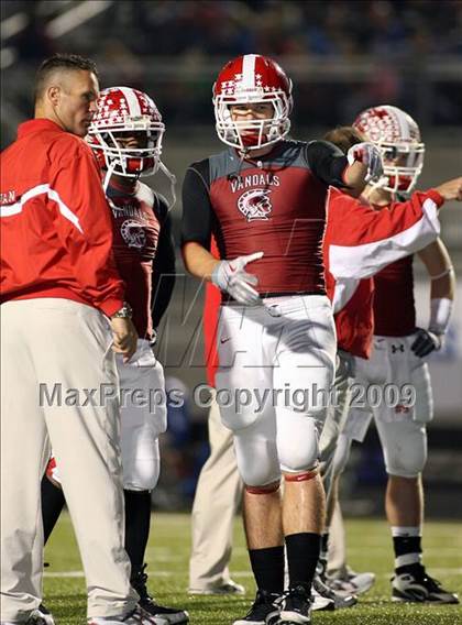 Thumbnail 1 in Van vs. Ford (Texas Bi-District Playoffs) photogallery.