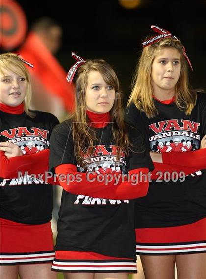 Thumbnail 3 in Van vs. Ford (Texas Bi-District Playoffs) photogallery.