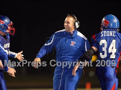 Thumbnail 3 in Van vs. Ford (Texas Bi-District Playoffs) photogallery.