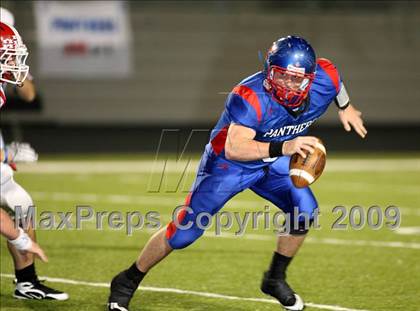 Thumbnail 3 in Van vs. Ford (Texas Bi-District Playoffs) photogallery.