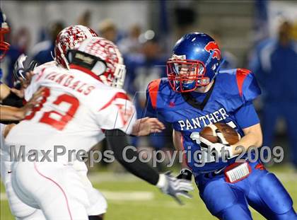 Thumbnail 3 in Van vs. Ford (Texas Bi-District Playoffs) photogallery.