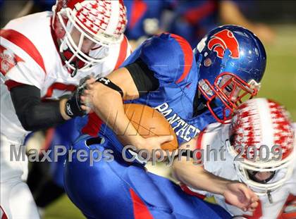 Thumbnail 2 in Van vs. Ford (Texas Bi-District Playoffs) photogallery.