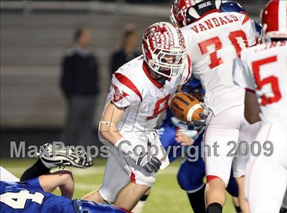 Thumbnail 2 in Van vs. Ford (Texas Bi-District Playoffs) photogallery.
