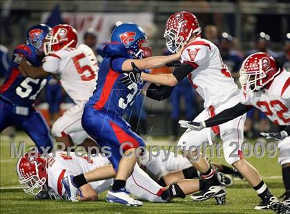 Thumbnail 2 in Van vs. Ford (Texas Bi-District Playoffs) photogallery.