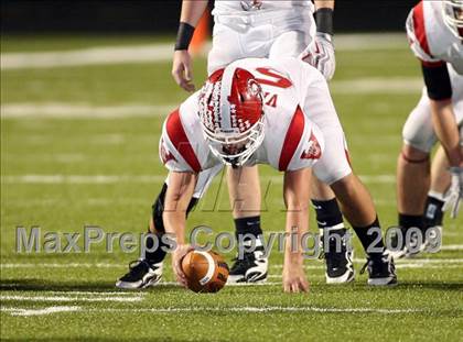 Thumbnail 1 in Van vs. Ford (Texas Bi-District Playoffs) photogallery.