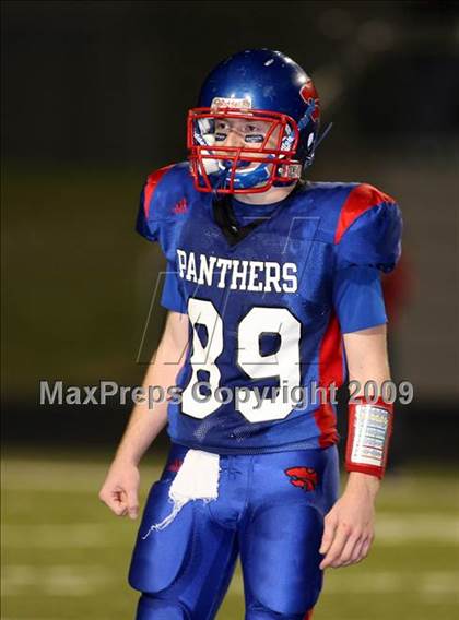 Thumbnail 2 in Van vs. Ford (Texas Bi-District Playoffs) photogallery.
