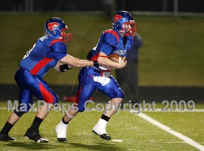 Thumbnail 3 in Van vs. Ford (Texas Bi-District Playoffs) photogallery.