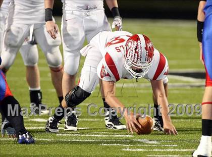 Thumbnail 2 in Van vs. Ford (Texas Bi-District Playoffs) photogallery.