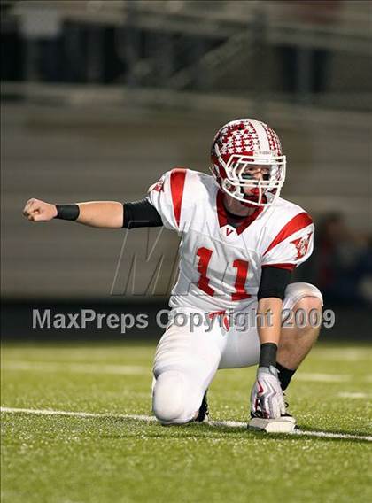 Thumbnail 3 in Van vs. Ford (Texas Bi-District Playoffs) photogallery.