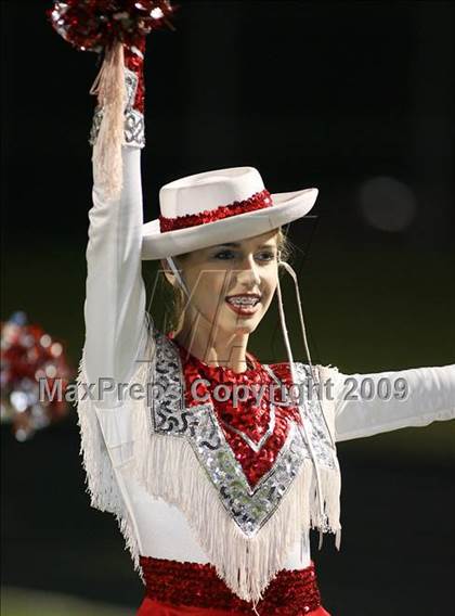 Thumbnail 1 in Van vs. Ford (Texas Bi-District Playoffs) photogallery.