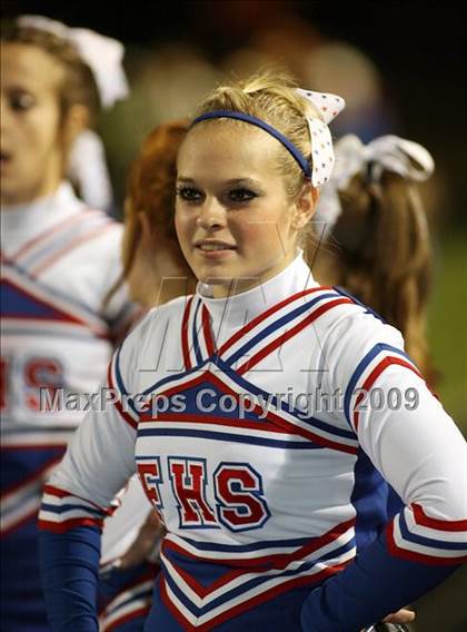 Thumbnail 2 in Van vs. Ford (Texas Bi-District Playoffs) photogallery.
