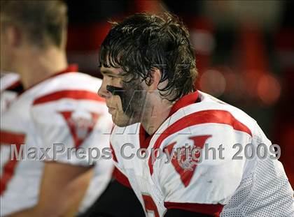 Thumbnail 2 in Van vs. Ford (Texas Bi-District Playoffs) photogallery.