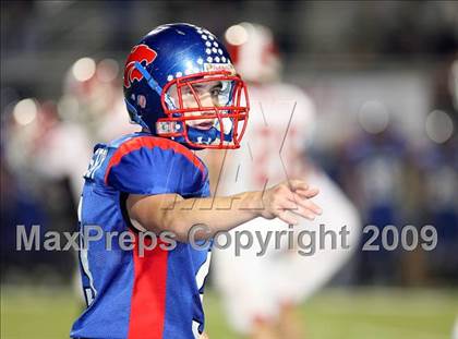 Thumbnail 2 in Van vs. Ford (Texas Bi-District Playoffs) photogallery.
