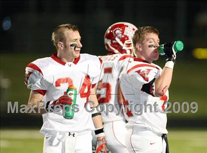 Thumbnail 2 in Van vs. Ford (Texas Bi-District Playoffs) photogallery.