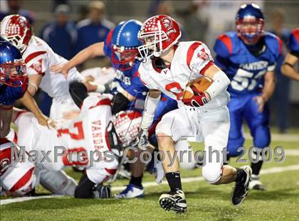 Thumbnail 1 in Van vs. Ford (Texas Bi-District Playoffs) photogallery.