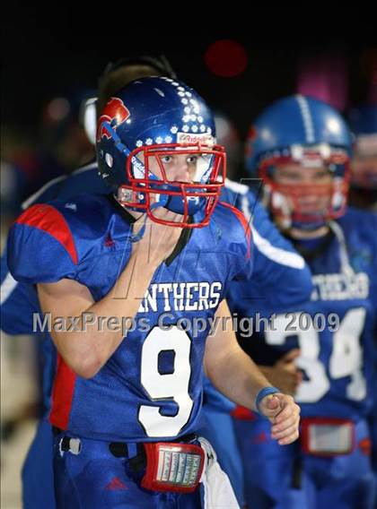 Thumbnail 2 in Van vs. Ford (Texas Bi-District Playoffs) photogallery.
