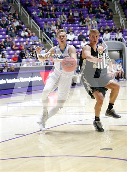Thumbnail 1 in Desert Hills vs. Skyview (UHSAA 4A Semifinal) photogallery.
