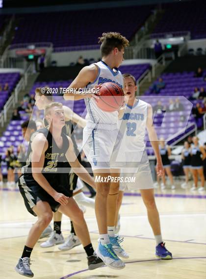 Thumbnail 3 in Desert Hills vs. Skyview (UHSAA 4A Semifinal) photogallery.