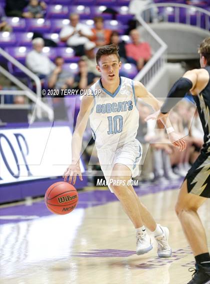 Thumbnail 2 in Desert Hills vs. Skyview (UHSAA 4A Semifinal) photogallery.