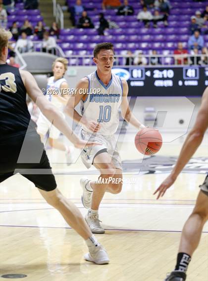 Thumbnail 2 in Desert Hills vs. Skyview (UHSAA 4A Semifinal) photogallery.