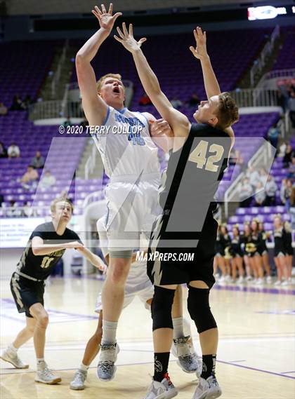 Thumbnail 2 in Desert Hills vs. Skyview (UHSAA 4A Semifinal) photogallery.