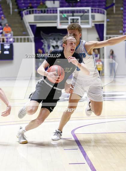 Thumbnail 1 in Desert Hills vs. Skyview (UHSAA 4A Semifinal) photogallery.